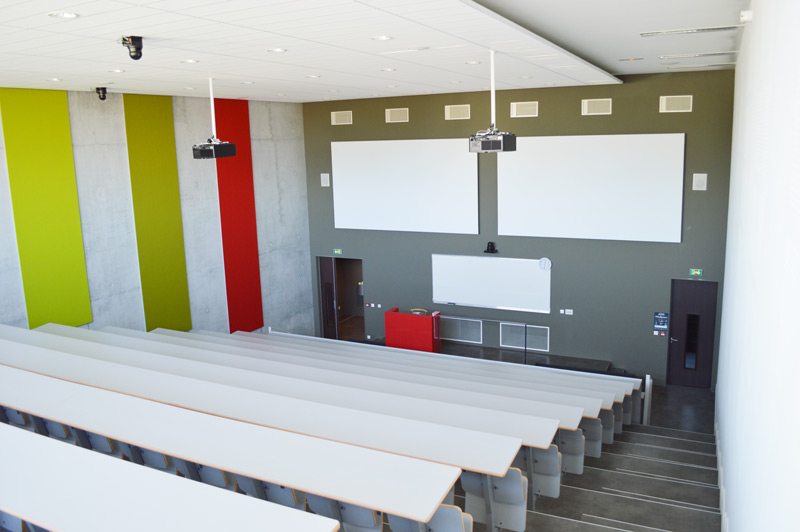 160-Seat lecture hall