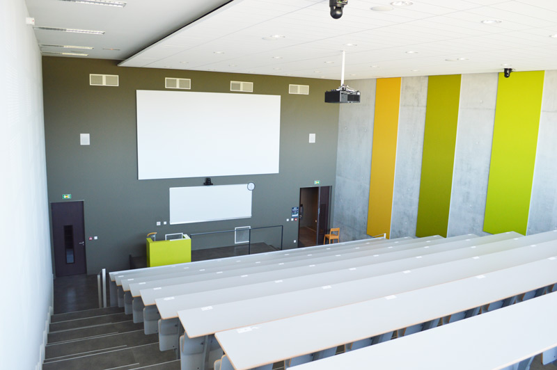 Extron XTP® transmitter and receiver mounted within a lecture hall