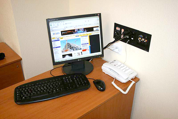 MLC 104 IP Plus MediaLink controller