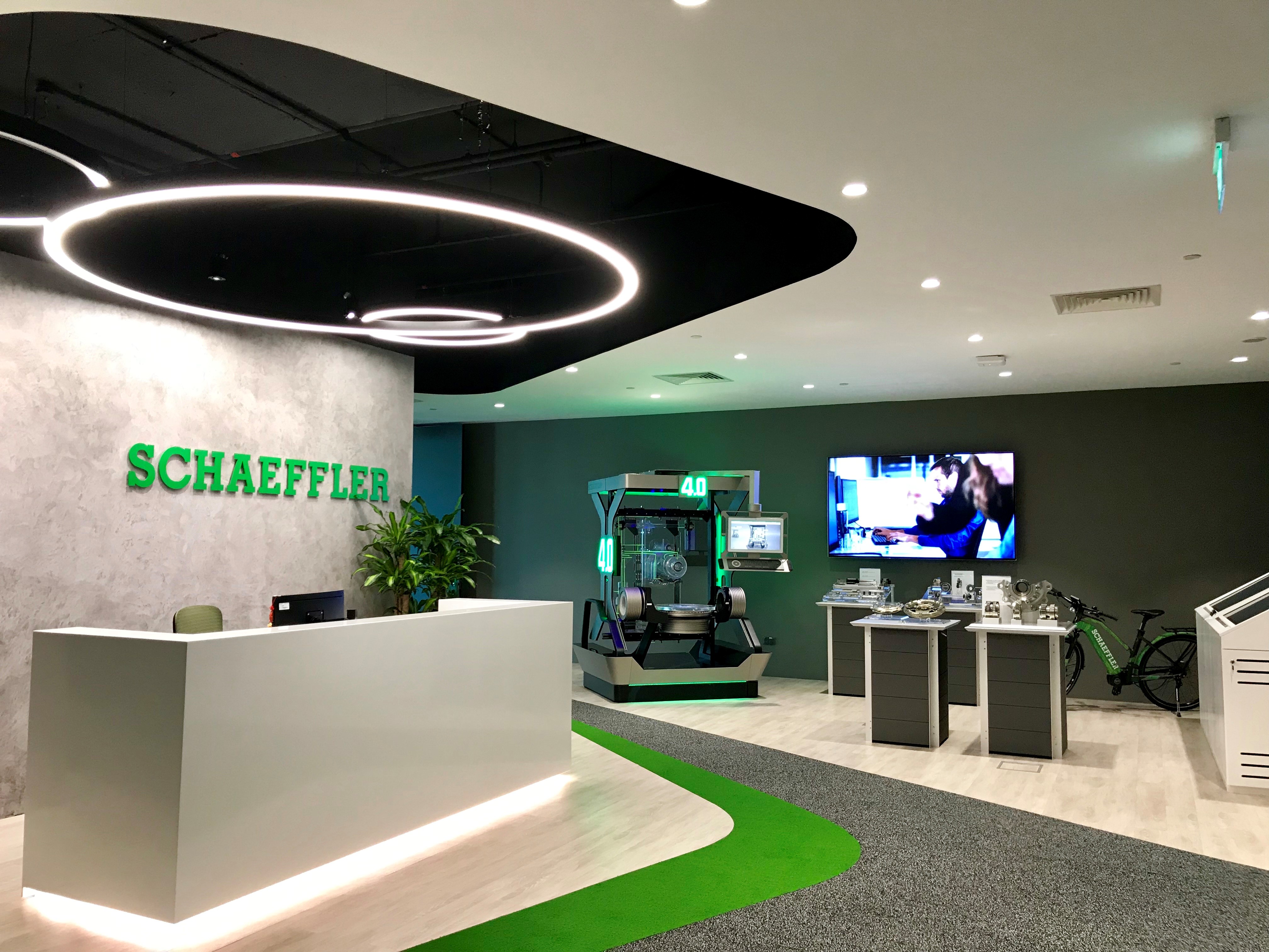 Schaeffler Asia Pacific provides modern collaborative workspaces at their new regional headquarters in Singapore.