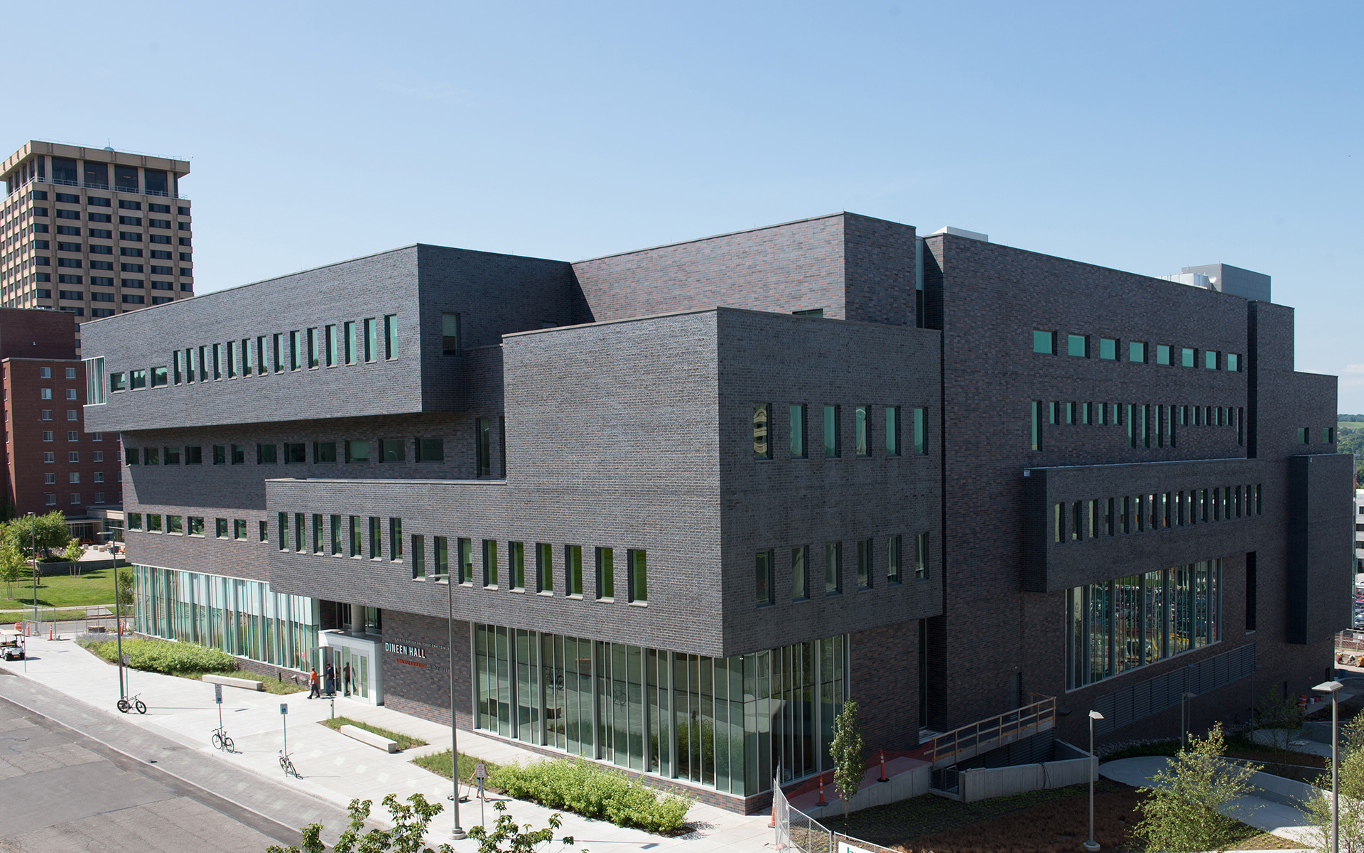 Dineen Hall building at Syracuse University