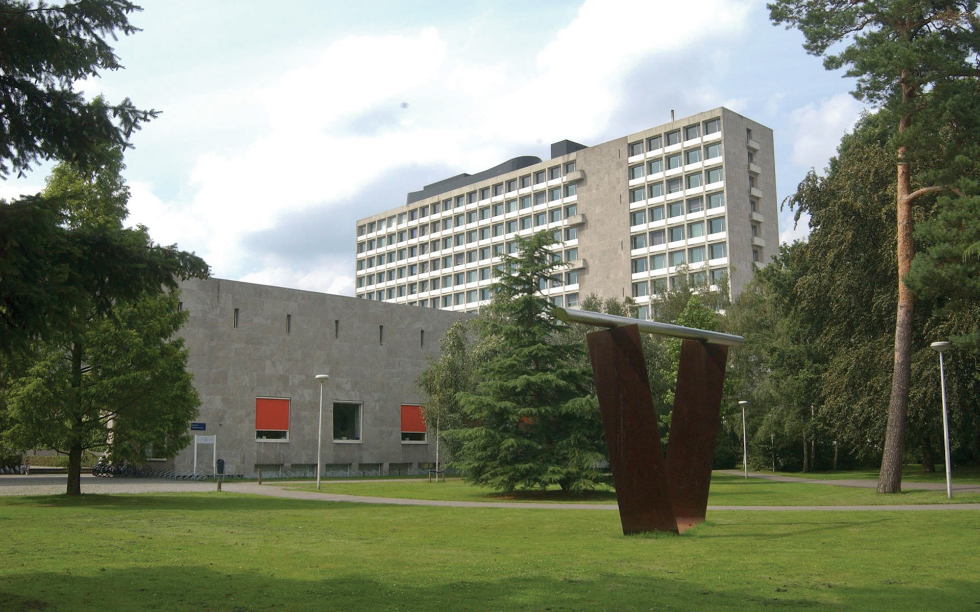 Tilburg University Achieves Sustainability Goals With Extron Technology