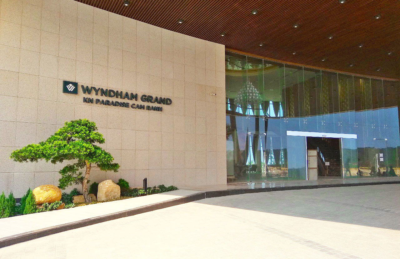 Wyndham Grand KN Paradise Cam Ranh - exterior